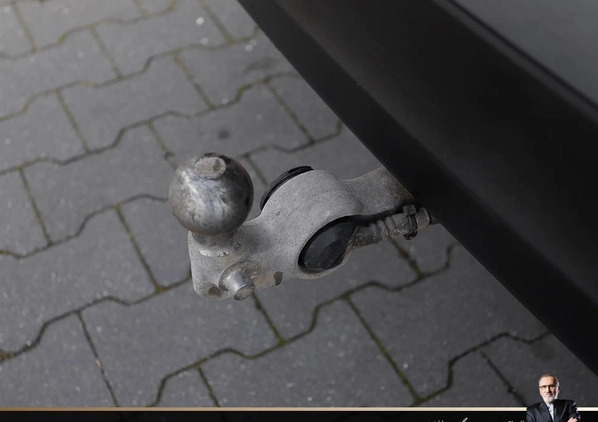 Volvo XC 60 cena 139898 przebieg: 89929, rok produkcji 2018 z Strumień małe 529